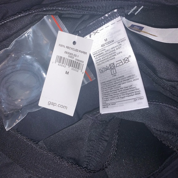 Gap M Halter Tie Bottom Swim Top Black NWT - Picture 3 of 4